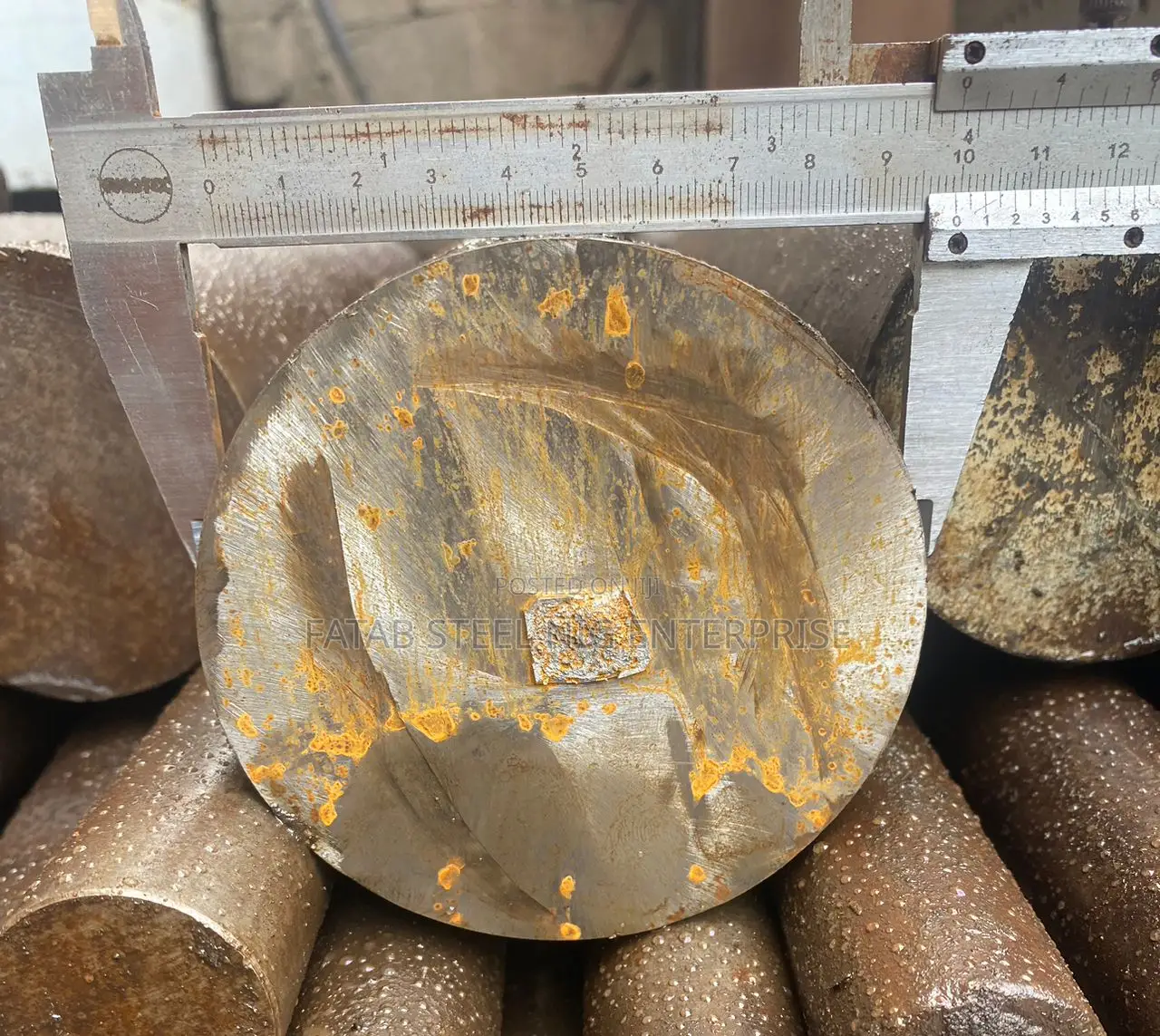 100mm Thickness Iron/Round Bar