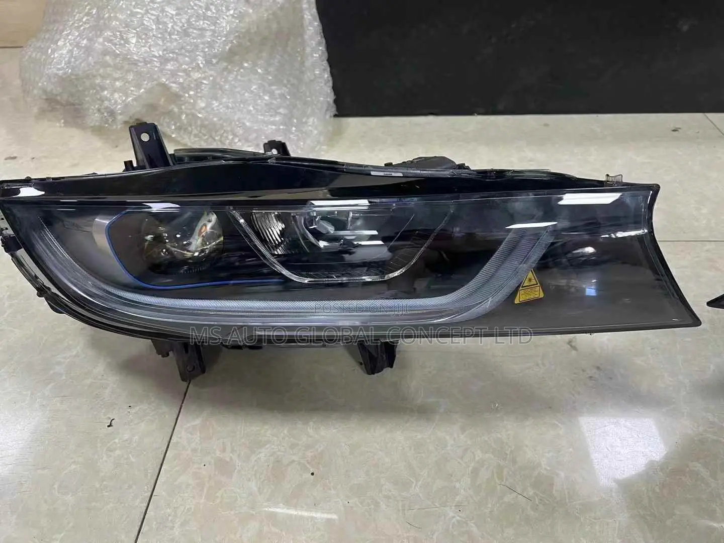 BMW I8 Headlights