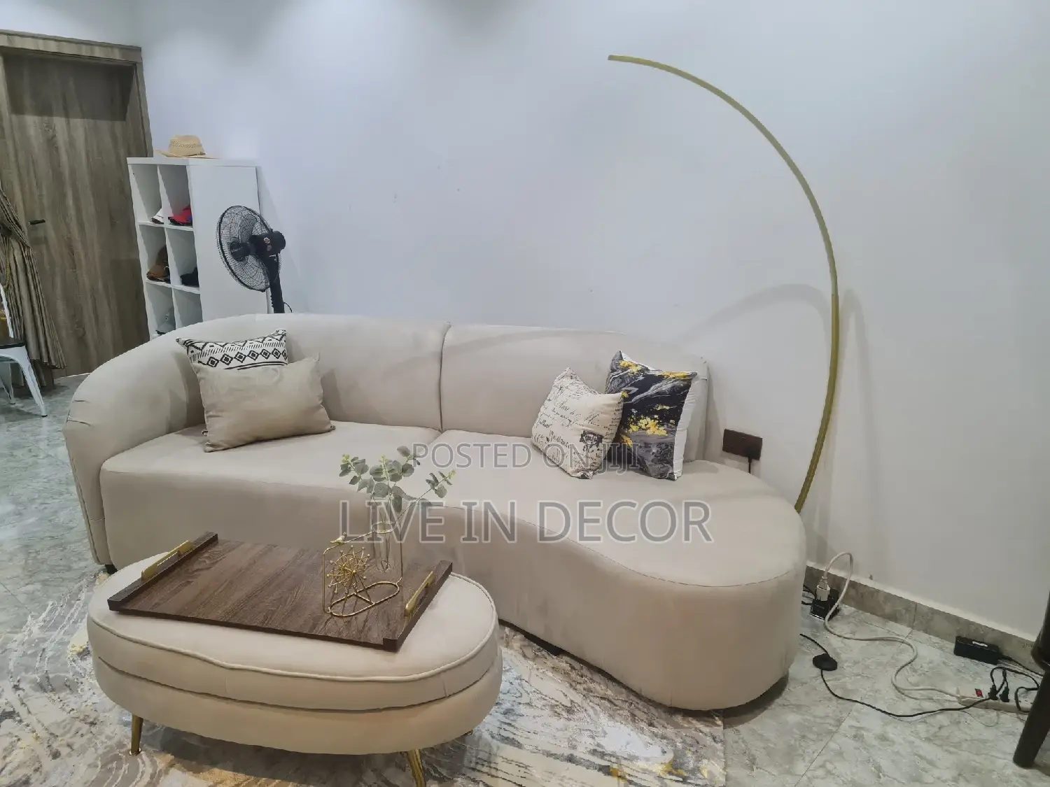 Curvy Sofa With Ottoman