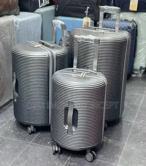 Set of 3 Classy Suitcases