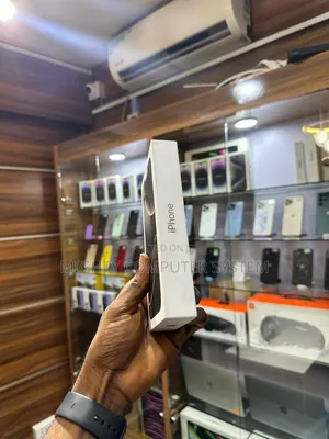 New Apple iPhone 16 Pro Max 256 GB Black