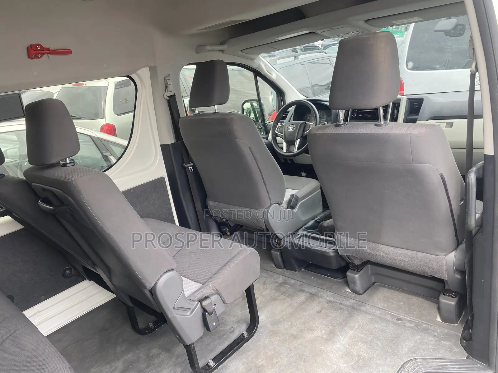 Toyota HiAce 2019 White