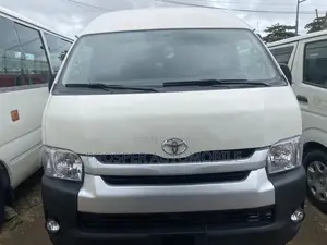 Toyota HiAce 2016 White