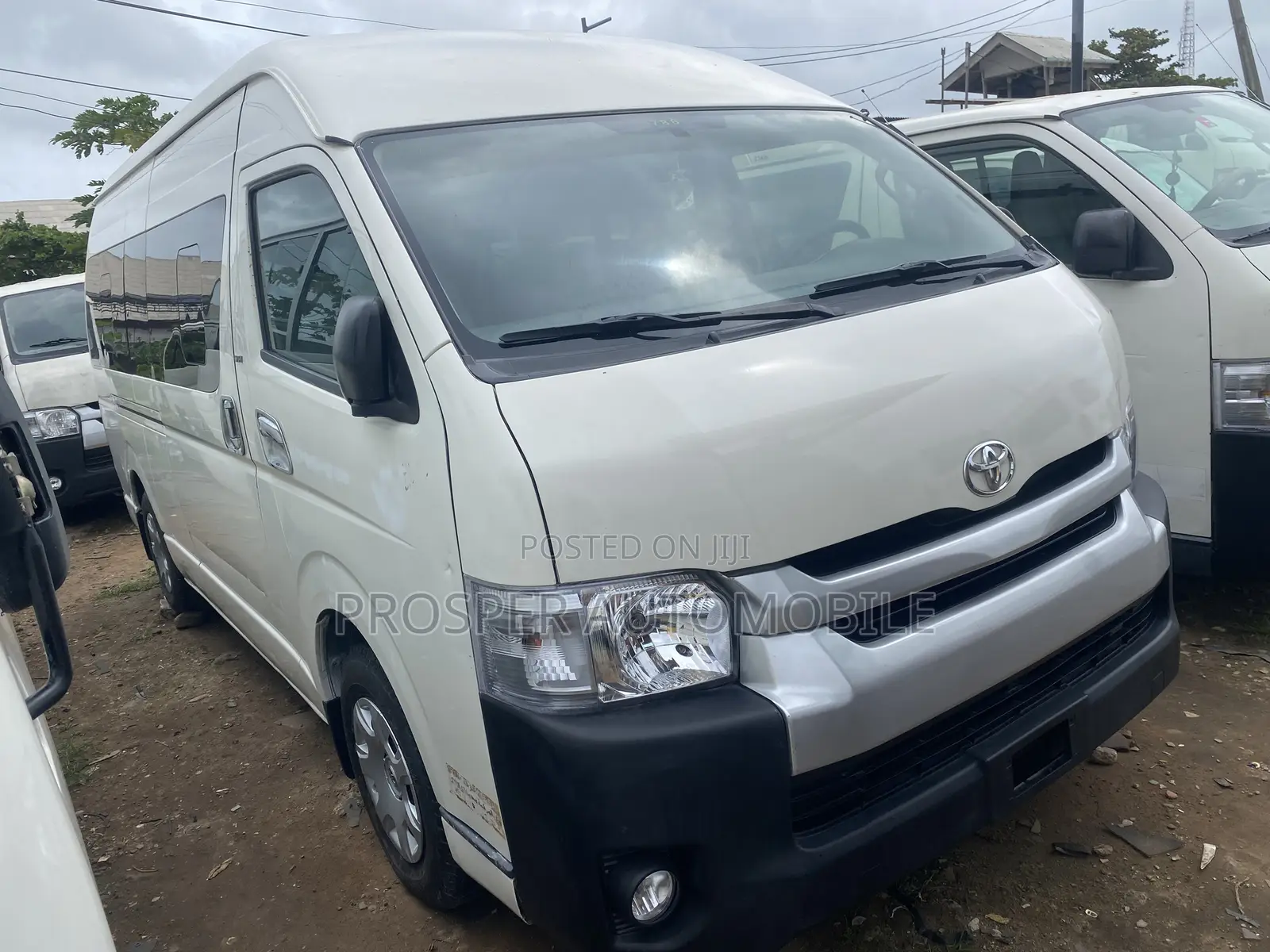 Toyota HiAce 2016 White