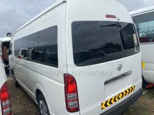 Toyota HiAce 2016 White