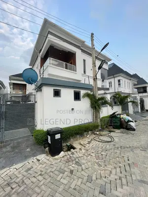 5bdrm Duplex in Lekki for sale
