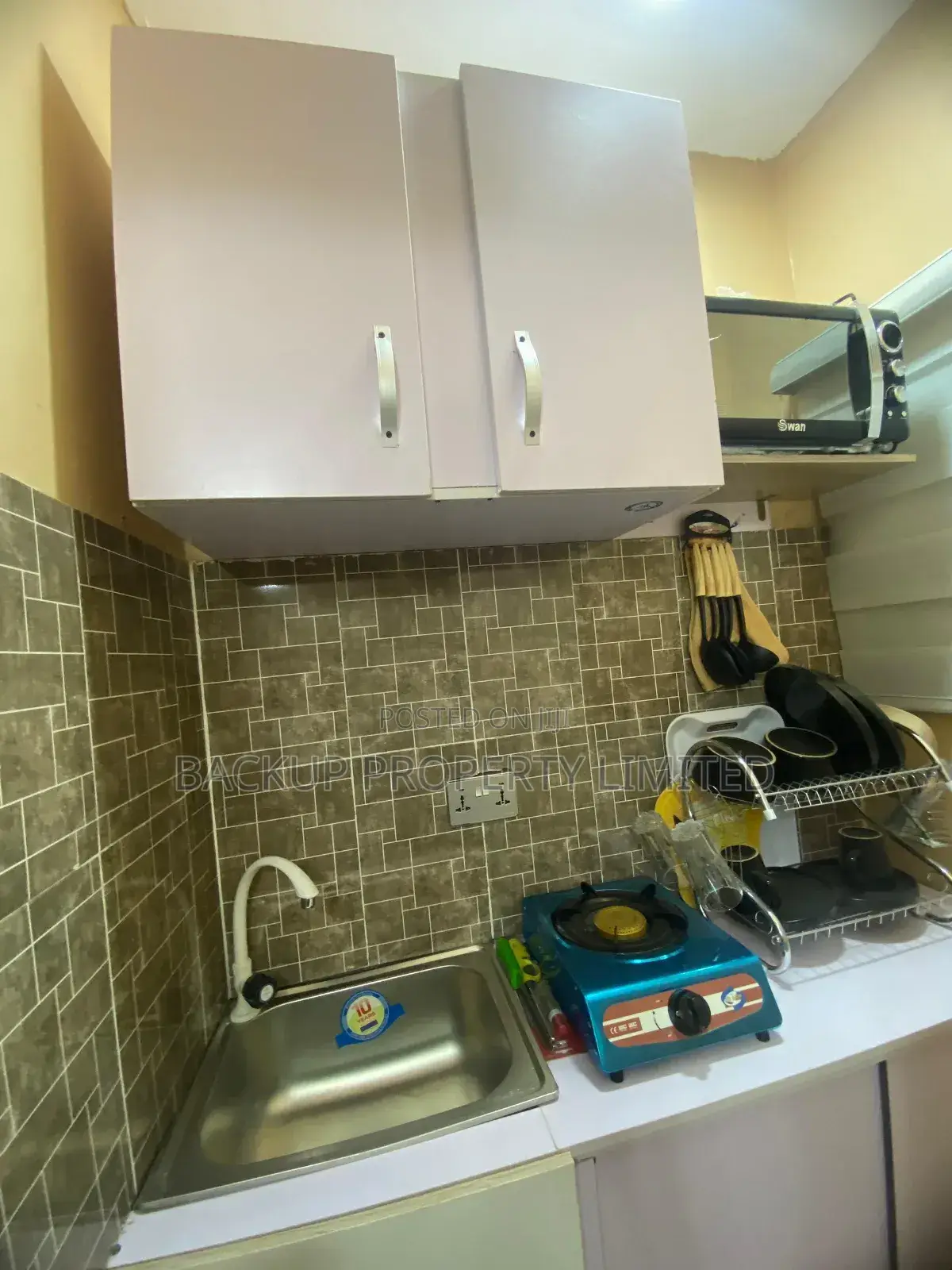 Cozy and Serviced Studio Apartment