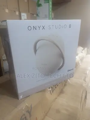 Onyx Studio 8
