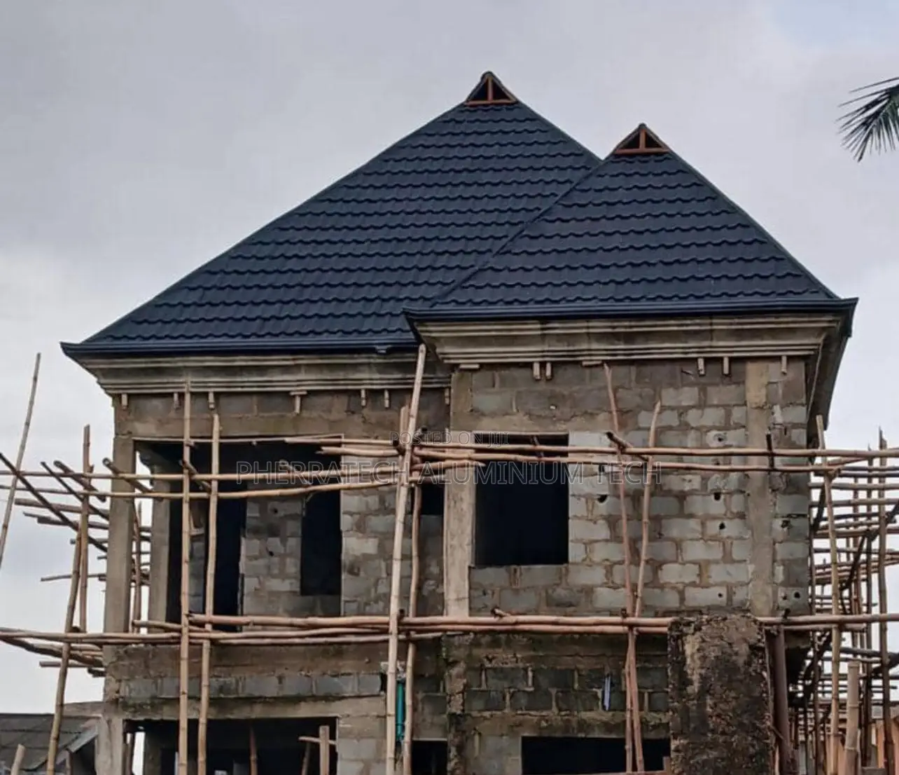 Bond Stone Tiles