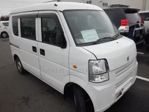 Bus 2006 White