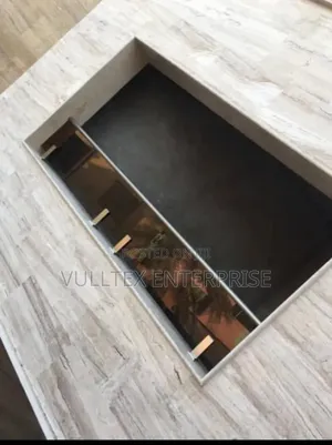 Modern Balcony Glass Rail With Spigot