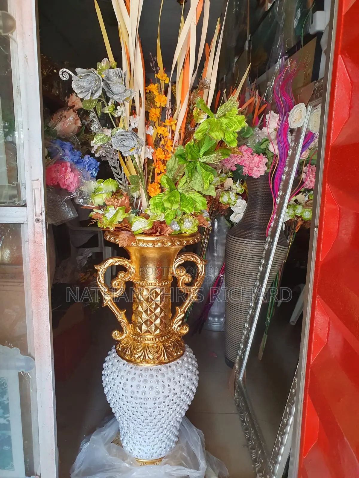 Lovely Quality Flower Vase