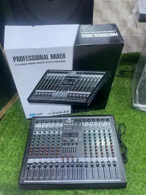 Yamaha Mixer 12 Channels DSP Effects