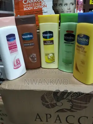 Photo - Vaseline Body Lotion and Moisturiser (Foreign)