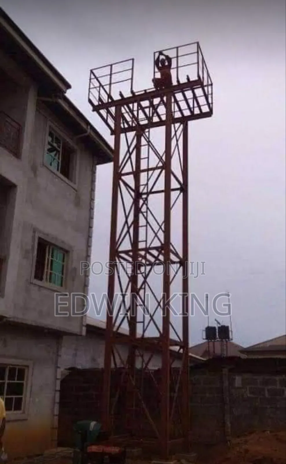 Emeka Tank Stand Master