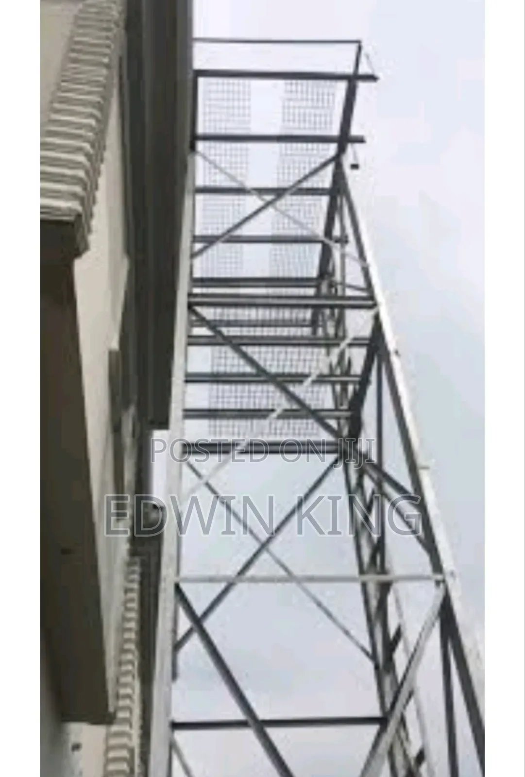 Commissioner Tank Stand