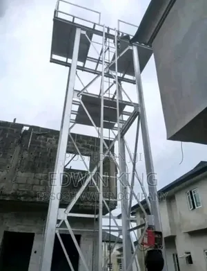 Pele Tank Stand Master