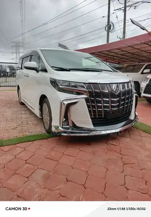Toyota Alphard 2021 White