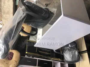 4ft Office Table and Rolling Chair