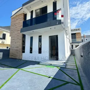 5bdrm Duplex in Secured Area, Ikota for sale