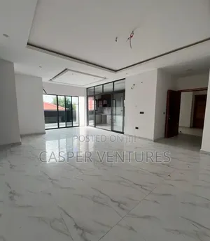 3bdrm Apartment in Adeniran, Lekki Phase 1 for rent
