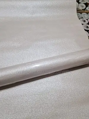 Glittering Plain Off White Wallpaper
