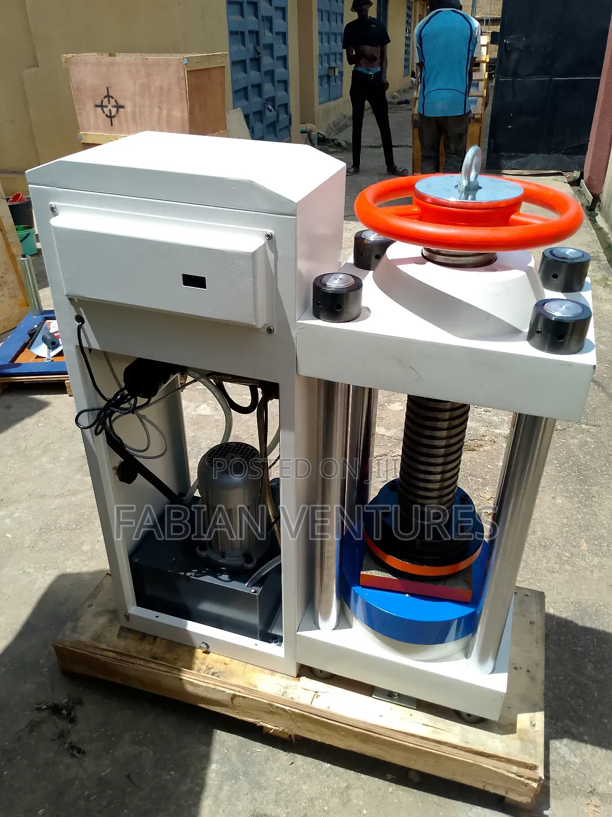 Digital Compression Machine 2000KN