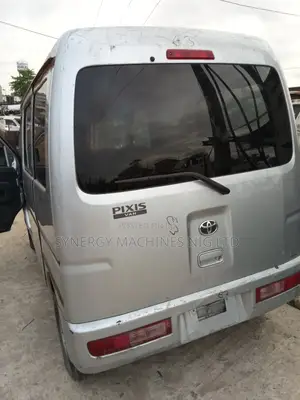 Daihatsu Hijet 2022 Silver