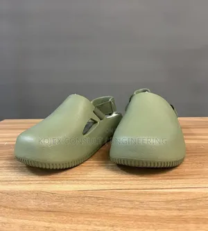 Unisex Nike Crocs