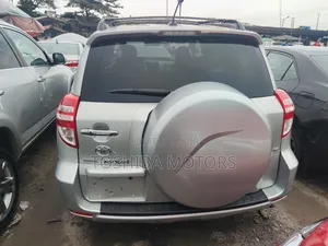 Toyota RAV4 3.5 Limited 2010 Silver