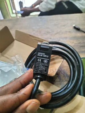 Omron Photoelectric Sensor E3jk-Dr12