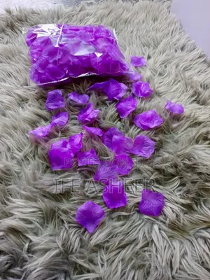 300pcs Purple Petals - 1 Pack