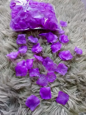 300pcs Purple Petals - 1 Pack