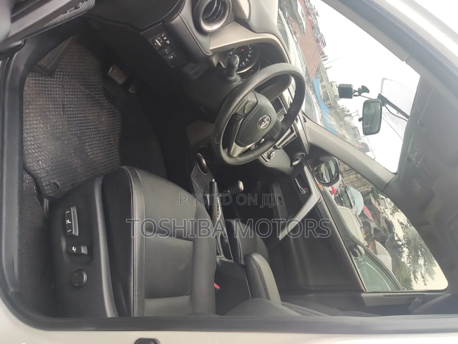 Toyota RAV4 2015 White