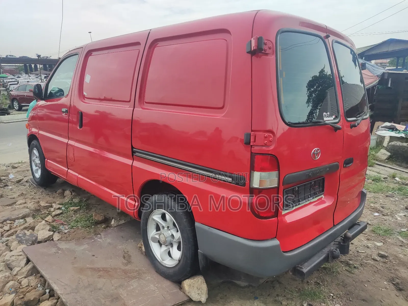 Toyota HiAce 2004 Red