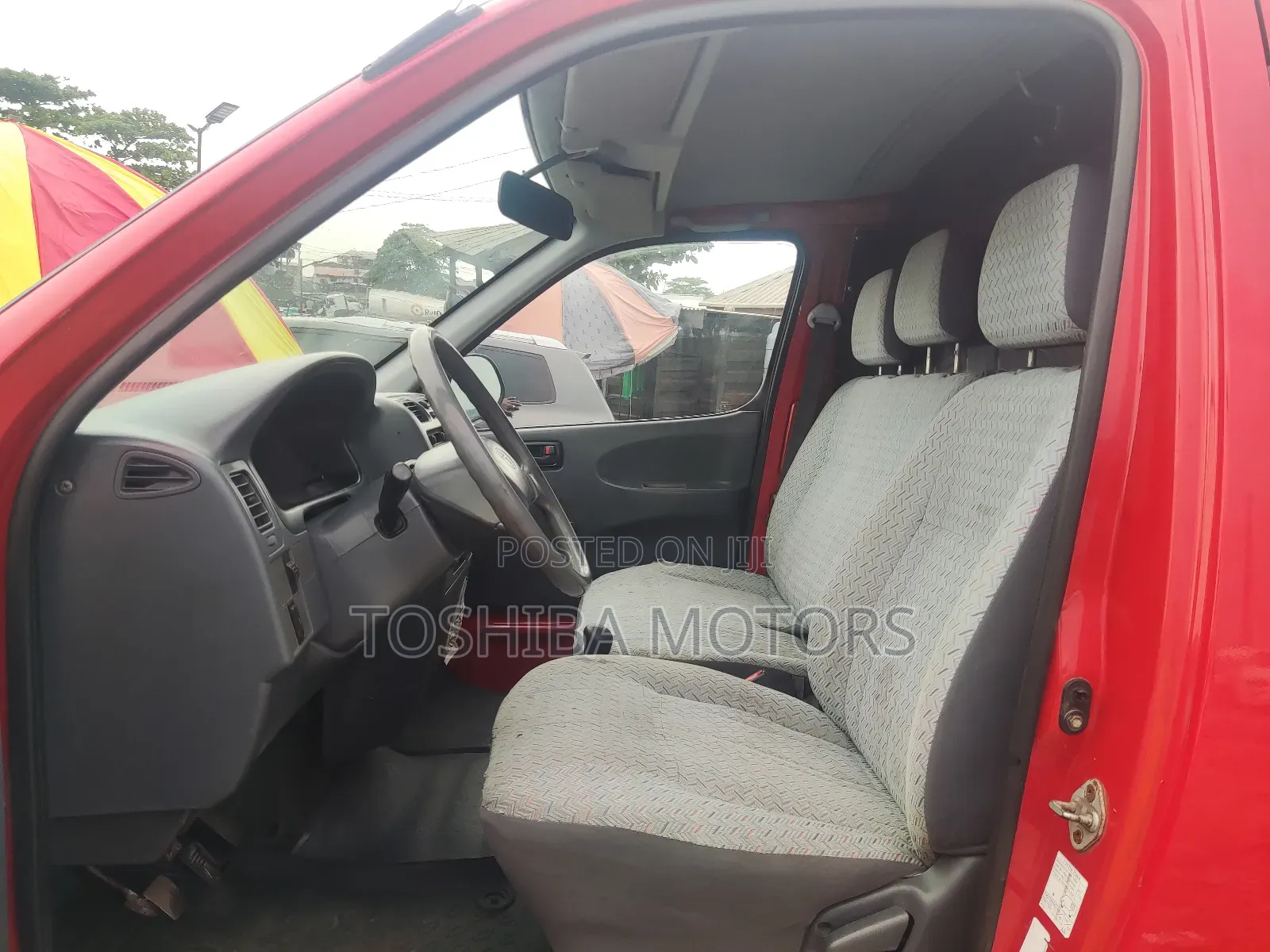Toyota HiAce 2004 Red