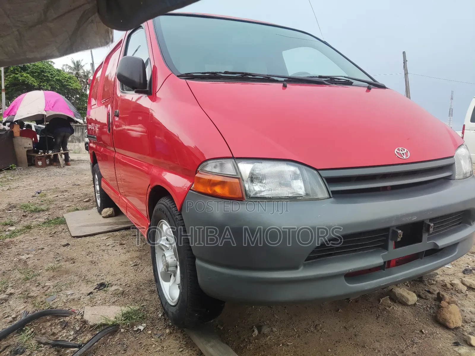 Toyota HiAce 2004 Red