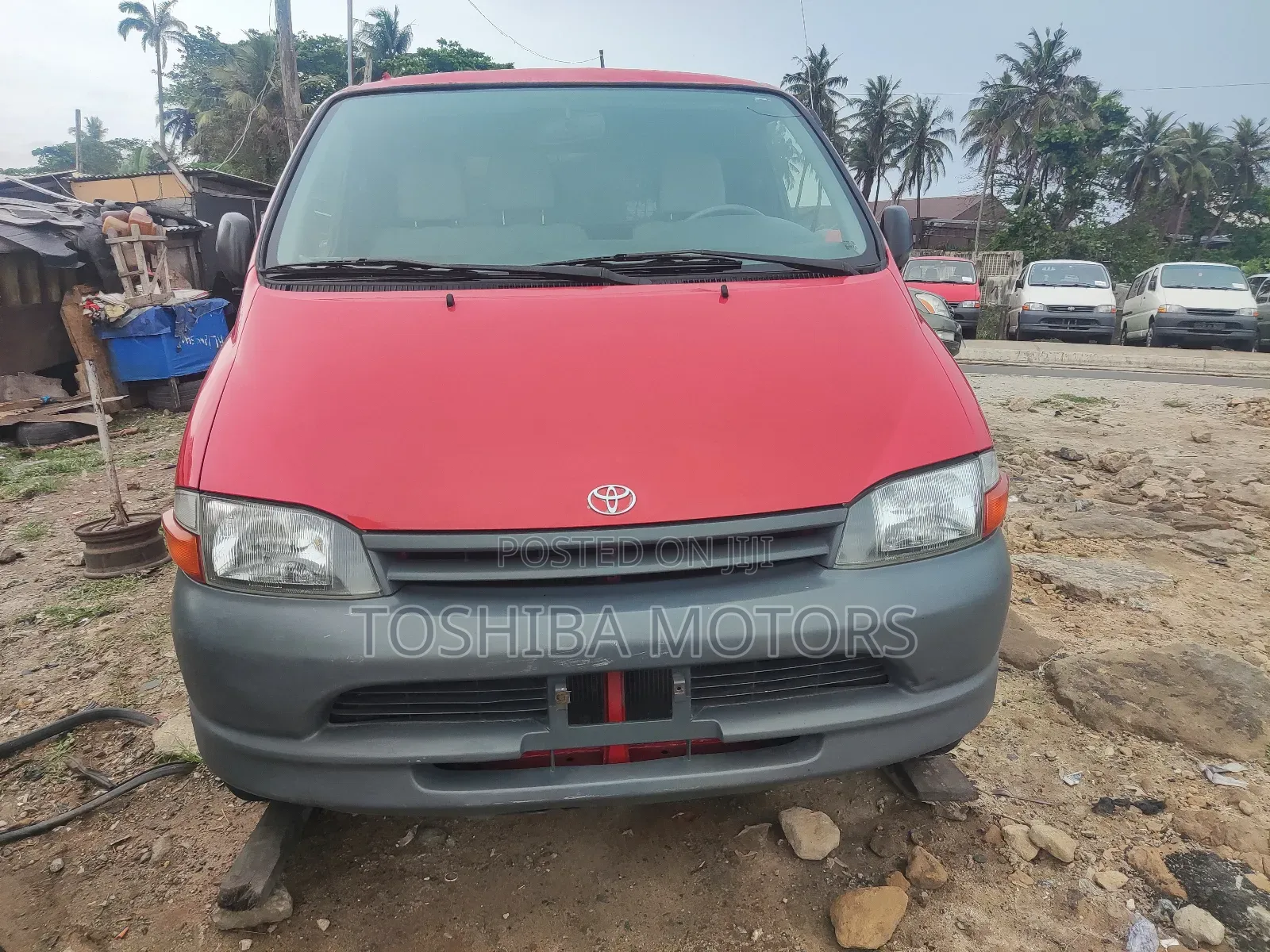 Toyota HiAce 2004 Red