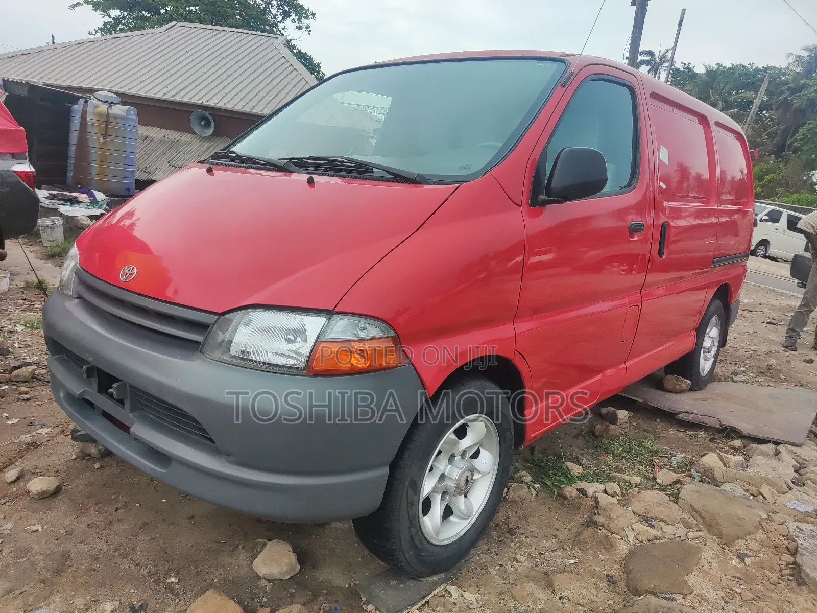 Toyota HiAce 2004 Red
