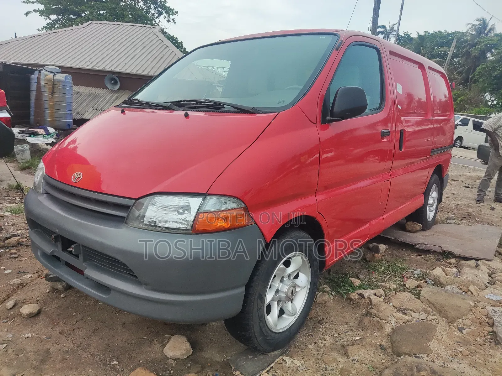 Toyota HiAce 2004 Red