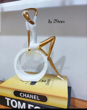 Beautiful Status Figurine