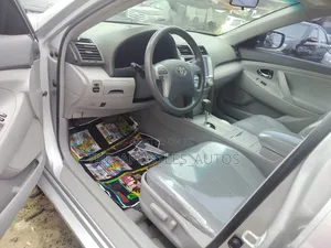 Toyota Camry 2010 Silver