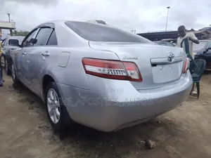 Toyota Camry 2010 Silver