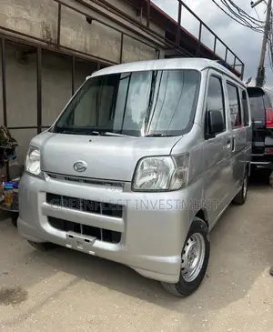 Daihatsu Hijet 2012 Silver