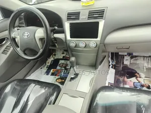 Toyota Camry 2011 Silver