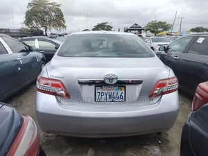 Toyota Camry 2011 Silver