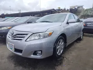 Toyota Camry 2011 Silver