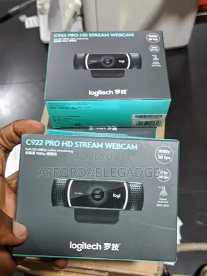 Logitech C922 Full Hd Webcam With Tripod Stand