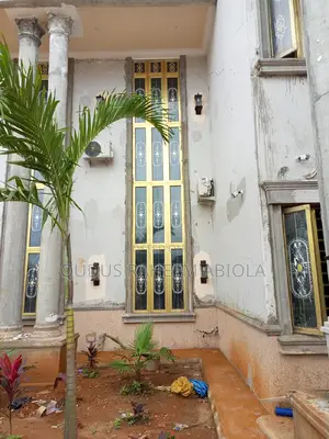 Golden Aluminium Dubble Gracing Casement Window