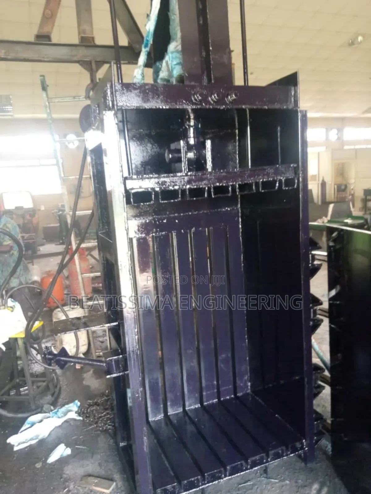 Hydraulic Baling Machine
